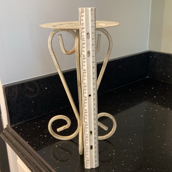 SET/2 Shabby White Distressed Metal Candle Pillars Pedestals Risers Farmhouse - Picture 14 of 14